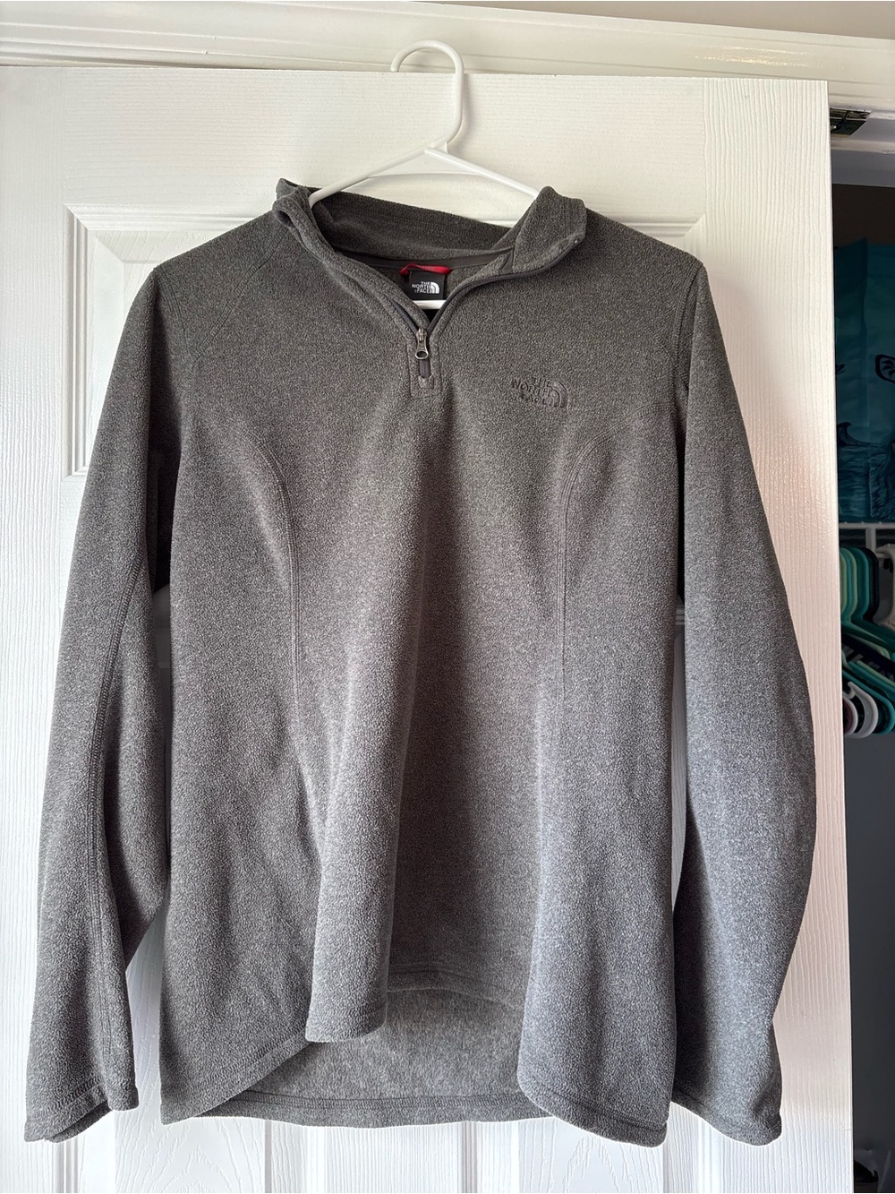 Women’s north face grey quarter zip